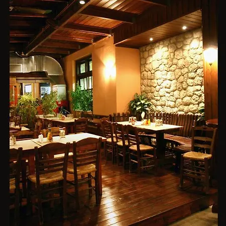 Papanastasiou 2* Elati (Trikala)